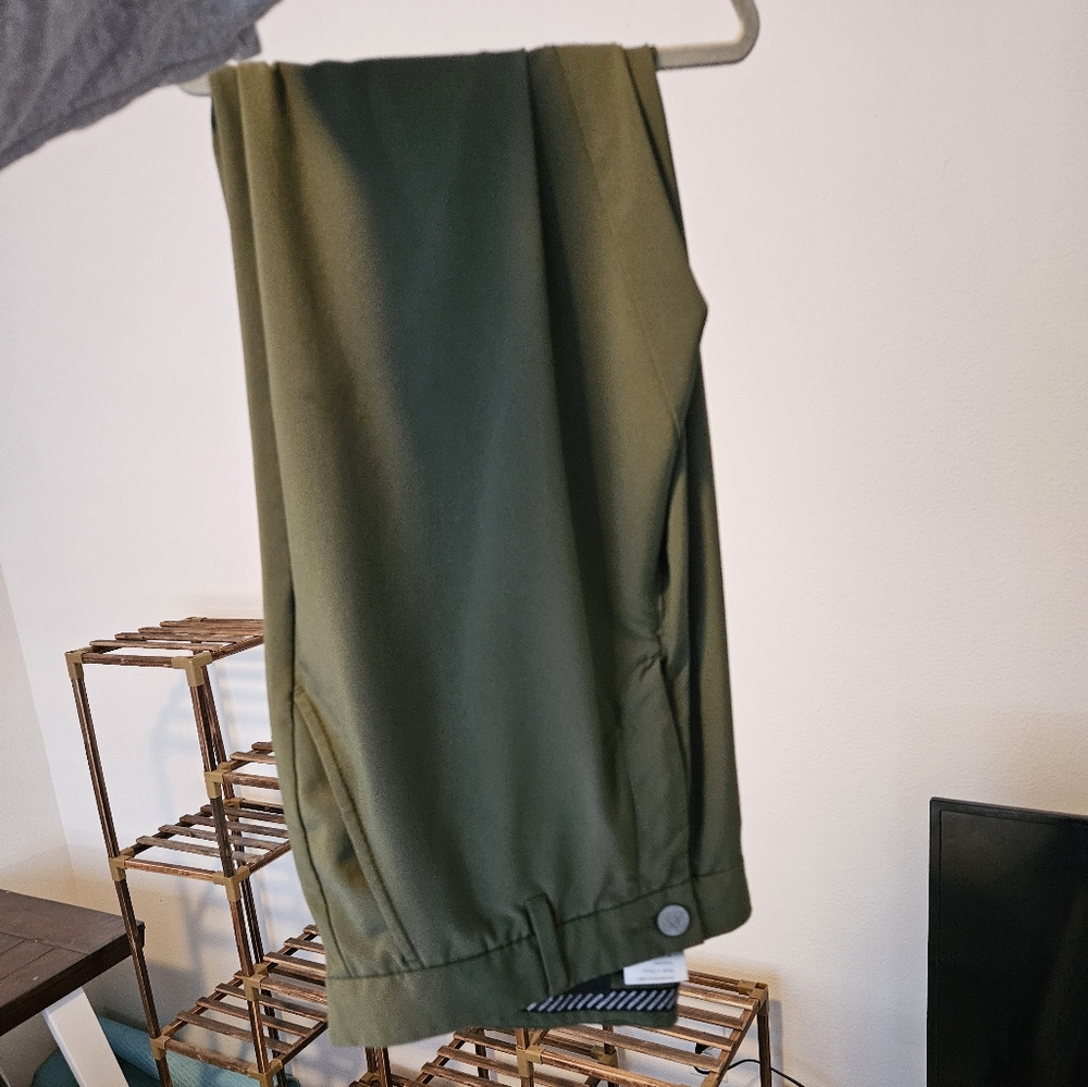 Primo's Green Men's Golf Joggers
